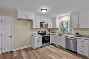 606 Pleasant Dr, Greensboro, NC 27410 - Photo 9