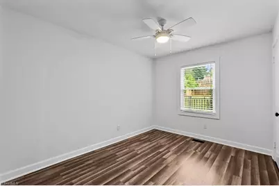 2607 New Garden Road E, Greensboro, NC 27455 - Photo 21