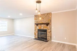 3 Ivyglen Ct, Greensboro, NC 27406 - Photo 11