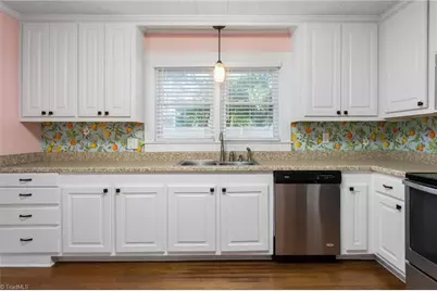 407 W Crawford Street, Mebane, NC 27302 - Photo 15