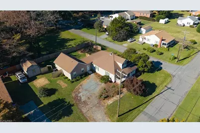 407 W Crawford Street, Mebane, NC 27302 - Photo 45