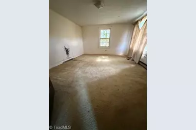 323 E 3rd Ave Extension, Lexington, NC 27292 - Photo 3