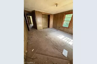 323 E 3rd Ave Extension, Lexington, NC 27292 - Photo 5