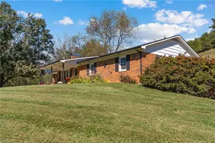 395 Irwin Grocery Rd, Laurel Springs, NC 28644 - Photo 31