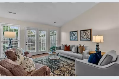 7 Shelburne Court, Greensboro, NC 27455 - Photo 5