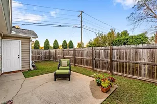 7 Shelburne Ct, Greensboro, NC 27455 - Photo 27