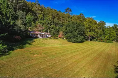 5521 Elk Creek Darby Road, Ferguson, NC 28624 - Photo 13