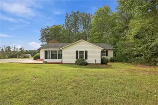 1077 Brown Farm Rd, Walnut Cove, NC 27052 - Photo 33