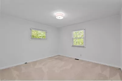 1700 Leslie Road, Greensboro, NC 27408 - Photo 11
