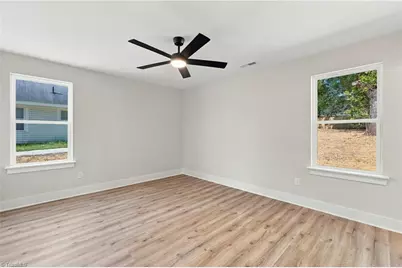 206 Ridgecrest Street, Thomasville, NC 27360 - Photo 17
