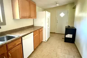 7752 W Pine St, Lowgap, NC 27024 - Photo 5