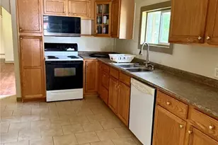 7752 W Pine St, Lowgap, NC 27024 - Photo 5