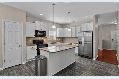 4604 Meadowside Terrace, High Point, NC 27265 - Photo 13