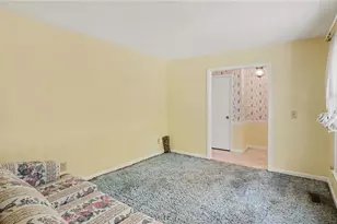 1240 Castlegate Ct, Winston-Salem, NC 27103 - Photo 5
