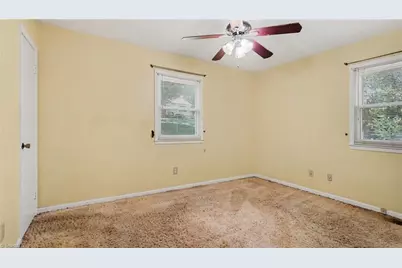 1240 Castlegate Court, Winston-Salem, NC 27103 - Photo 21