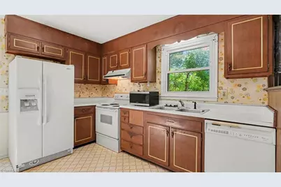 1240 Castlegate Court, Winston-Salem, NC 27103 - Photo 9