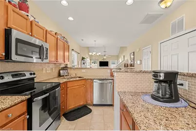 910 Central Park Avenue, Greensboro, NC 27407 - Photo 9