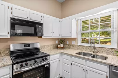 1013 Heatherstone Court, Winston-Salem, NC 27104 - Photo 11