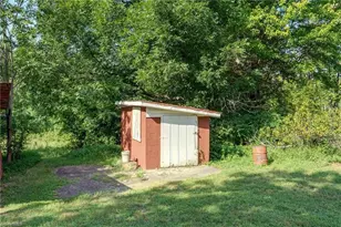 2036 Camp Springs Rd, Reidsville, NC 27320 - Photo 45
