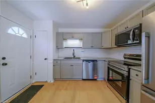 1674 Village Pl, Winston-Salem, NC 27127 - Photo 3