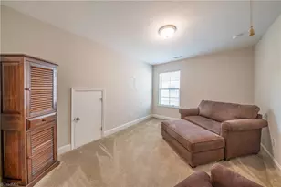 6708 Barton Creek Dr, Whitsett, NC 27377 - Photo 29