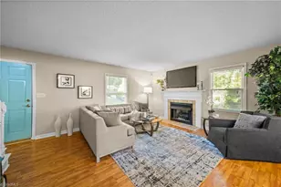 2737 Lyndhurst Ave, Winston-Salem, NC 27103 - Photo 5