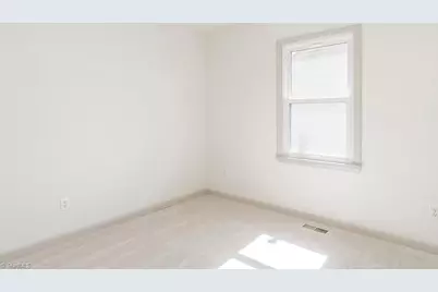 305 Lorraine Drive, Winston-Salem, NC 27107 - Photo 33