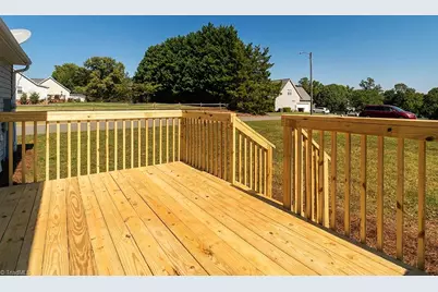 305 Lorraine Drive, Winston-Salem, NC 27107 - Photo 37
