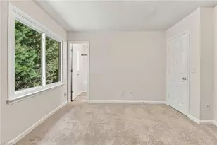 3801 Fig Leaf Ct, Greensboro, NC 27406 - Photo 33