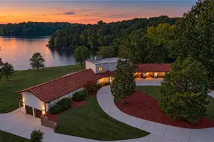1900 La Vista Dr, High Point, NC 27265 - Photo 1