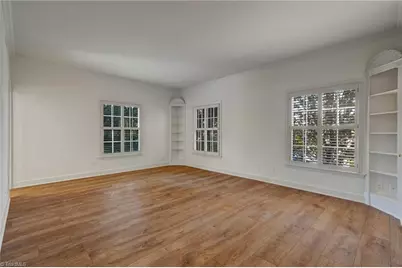 1833 Banking Street #B6, Greensboro, NC 27408 - Photo 17