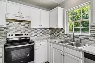 933 Londonderry Dr, High Point, NC 27265 - Photo 3