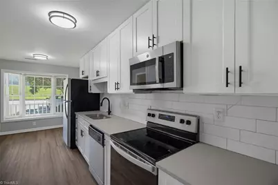 814 Guilford College Road #144, Greensboro, NC 27409 - Photo 9