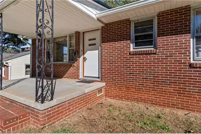 1409 Irving Street, Winston-Salem, NC 27103 - Photo 5
