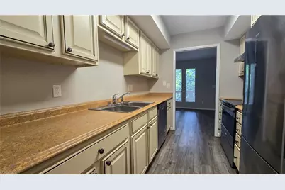3830 Heathrow Drive, Winston-Salem, NC 27127 - Photo 5