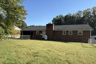 136 Dublin Dr, Winston-Salem, NC 27107 - Photo 3