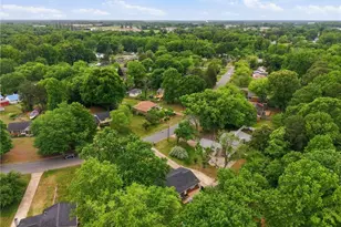 5710 Friendswood Dr, Greensboro, NC 27409 - Photo 23