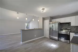 641 Glenbrook Dr, Winston-Salem, NC 27101 - Photo 7