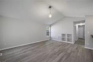 641 Glenbrook Dr, Winston-Salem, NC 27101 - Photo 3