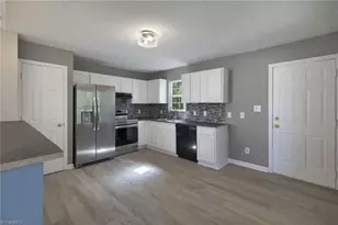 641 Glenbrook Dr, Winston-Salem, NC 27101 - Photo 5