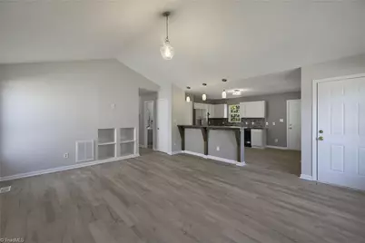 641 Glenbrook Drive, Winston-Salem, NC 27101 - Photo 11