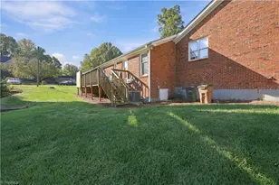 2019 Saddlegate Ct, Greensboro, NC 27407 - Photo 21