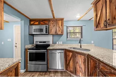 7775 Riverside Road, Seagrove, NC 27341 - Photo 9