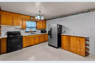 1505 Woodbriar Avenue, Greensboro, NC 27405 - Photo 9