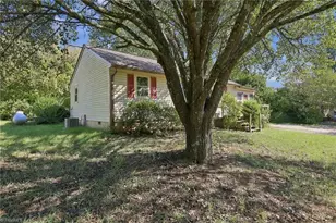 3215 Meadow Ln, Winston-Salem, NC 27107 - Photo 31
