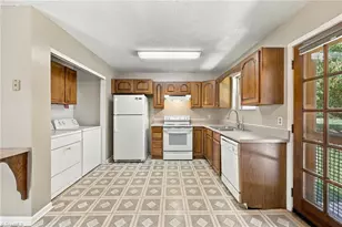 3215 Meadow Ln, Winston-Salem, NC 27107 - Photo 7