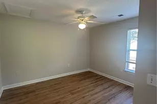 1860 Crest Hollow Dr, Winston-Salem, NC 27127 - Photo 9