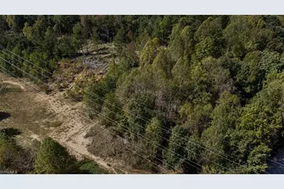 135 E Hunting Ridge Drive, Thomasville, NC 27360 - Photo 1