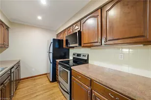4564 Fernhaven Cir, Winston-Salem, NC 27104 - Photo 17