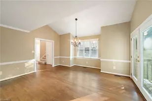4564 Fernhaven Cir, Winston-Salem, NC 27104 - Photo 9
